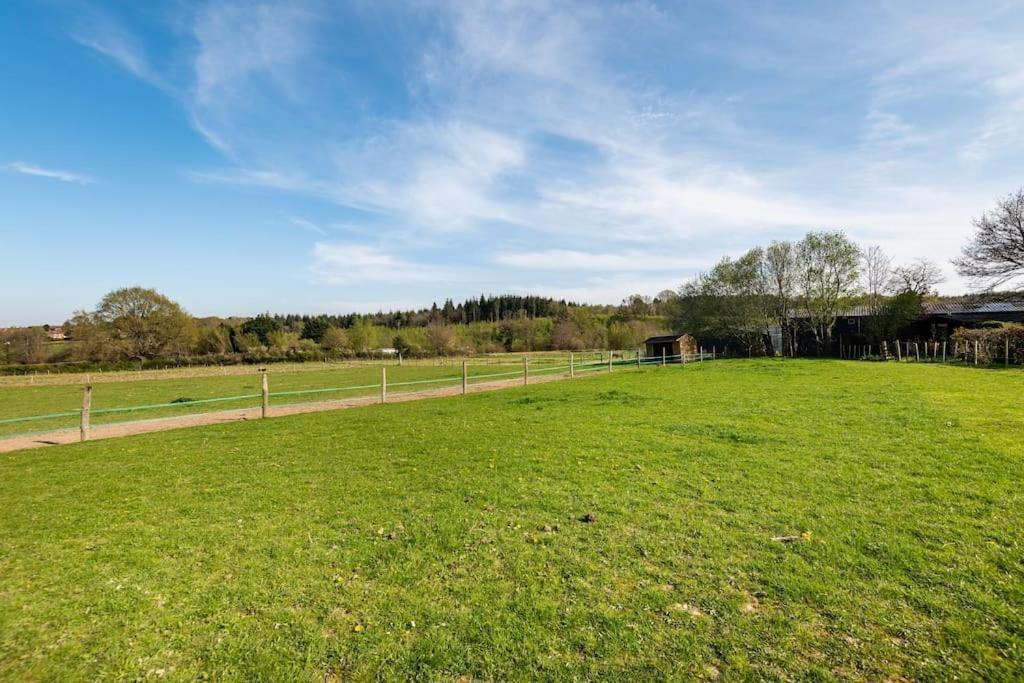Secret & Secluded Sedlescombe Villa Battle Exterior photo